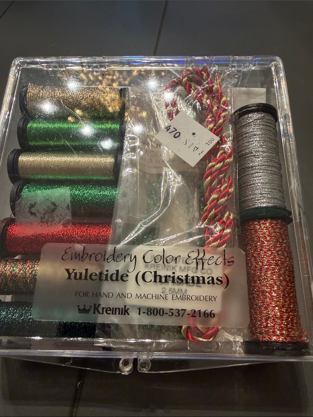 Kreinik Metallic Thread Christmas Collection  (Christmas ) colorway. 🐈‍⬛Yuletide